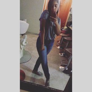 Meet your Posher, Dana